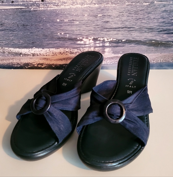 Italian Shoemakers Slide-On Sandals - Picture 4 of 9